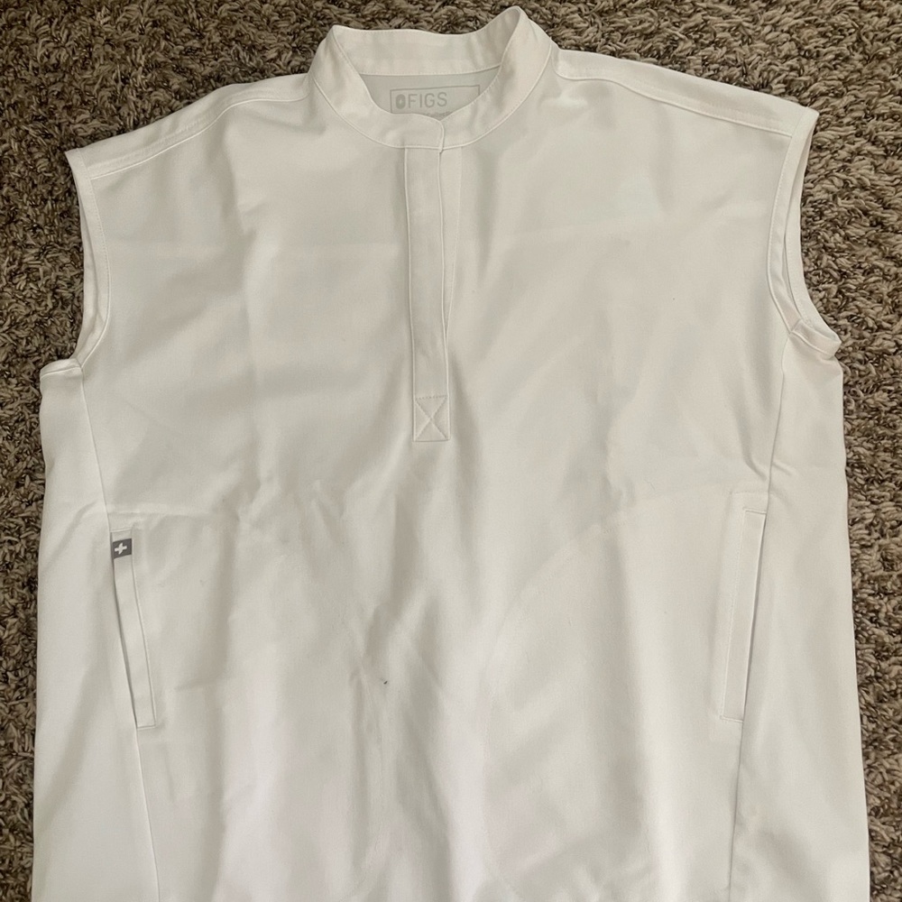 Figs optic white rafaela top